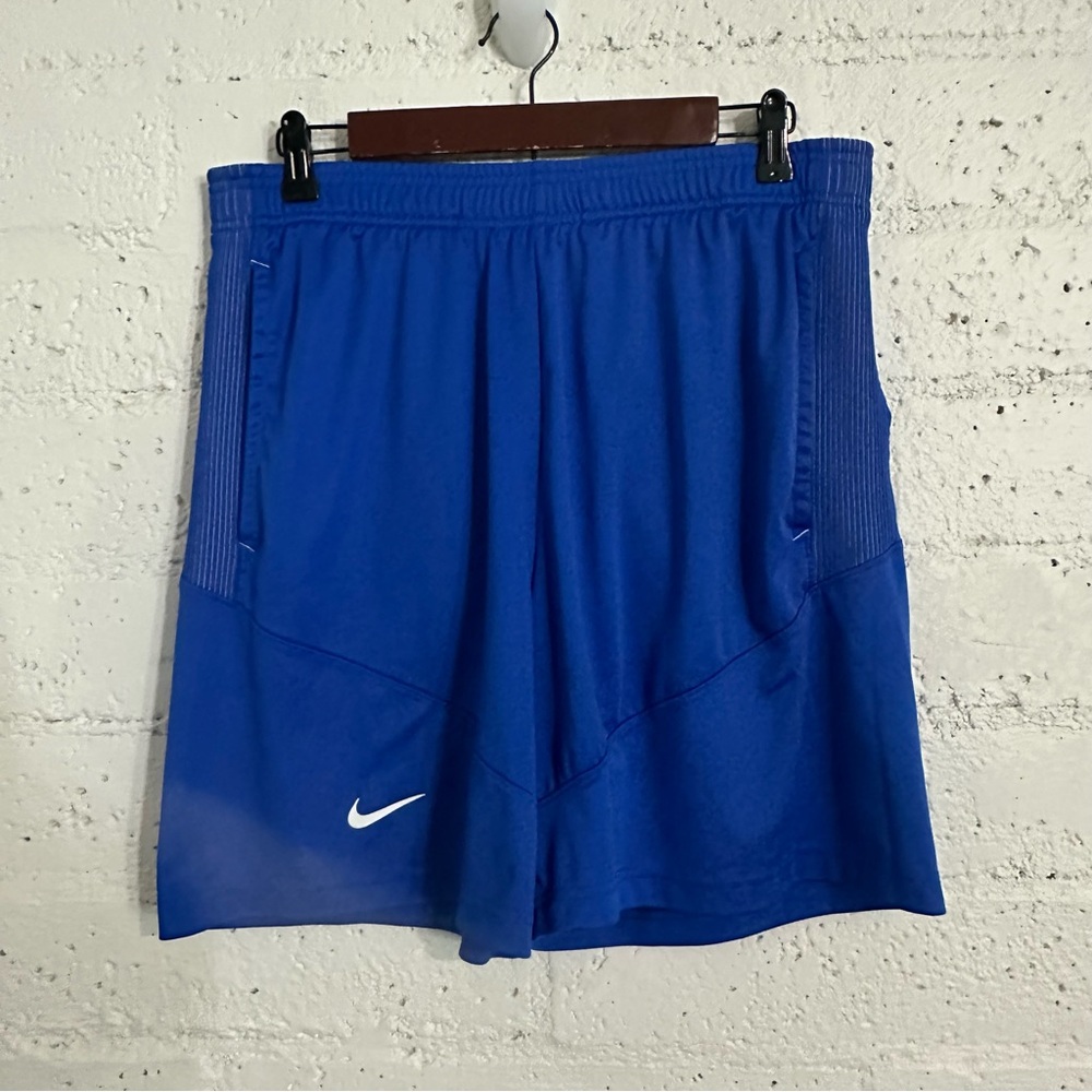 Nike Mens Athletic Shorts M Blue Pockets Pull On Drawstring Pockets Dri-Fit BI1